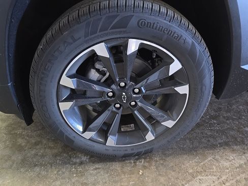 New 2026 Chevrolet Equinox RS w/ Convenience Package III AWD/4WD image 3