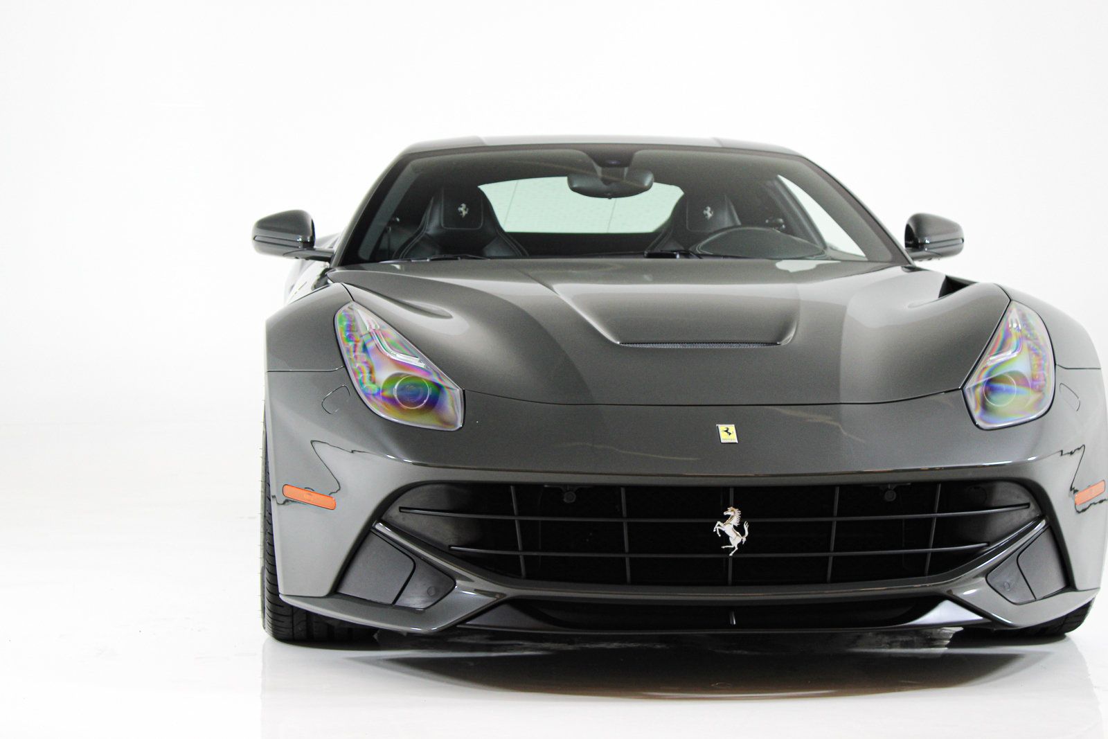 Used 2015 Ferrari F12 Berlinetta RWD image 16