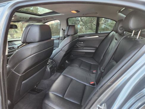 Used 2011 BMW 528i Sedan image 22