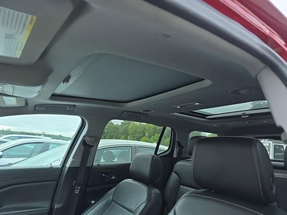 Used 2022 GMC Acadia SLT w/ Elevation Edition FWD image 8