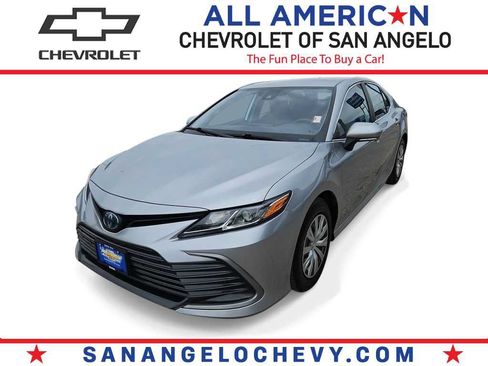 Used 2022 Toyota Camry LE FWD image 1