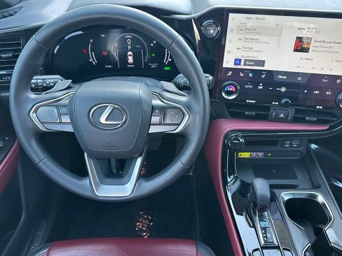 Used 2023 Lexus NX 350h AWD image 16