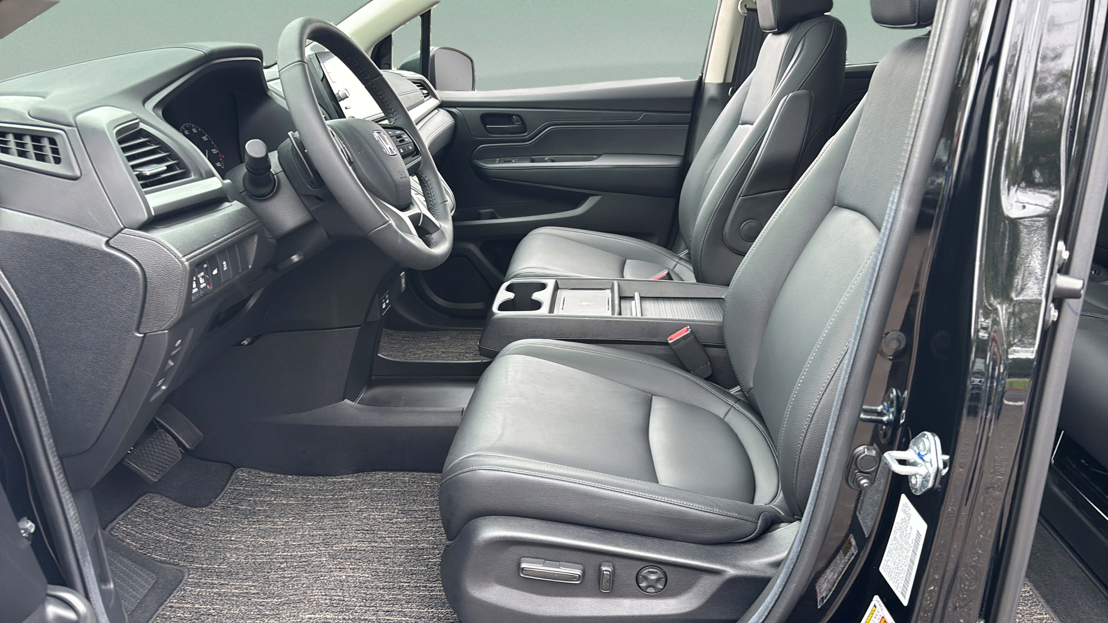 Certified 2026 Honda Odyssey EX-L image 5