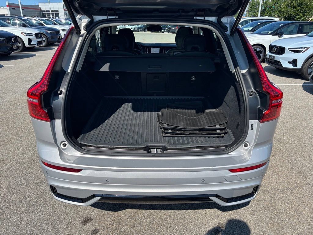 Certified 2024 Volvo XC60 B5 Plus w/ Climate Package AWD/4WD image 25
