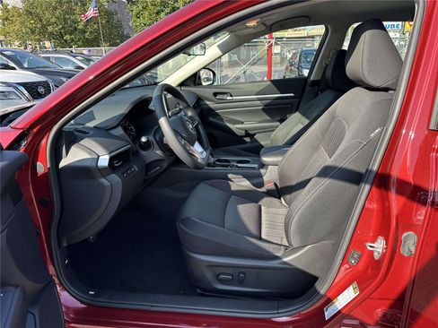 Certified 2022 Nissan Altima 2.5 SV image 13