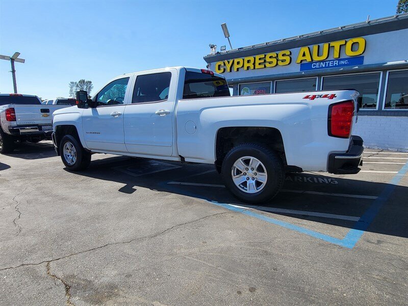 Used 2018 Chevrolet Silverado 1500 LT w/ All Star Edition AWD/4WD image 3