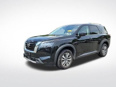 Used 2025 Nissan Pathfinder SL