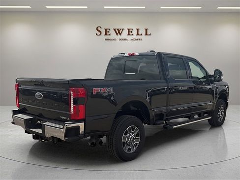 New 2025 Ford F250 Lariat w/ FX4 Off-Road Package image 5