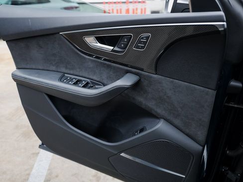 Used 2021 Audi SQ8 Prestige image 24