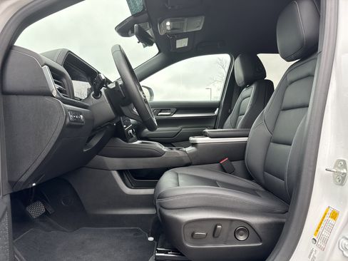 Used 2026 GMC Terrain Elevation w/ Elevation Premium Package image 16