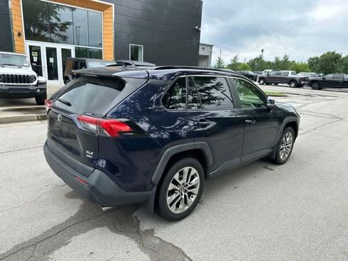 Used 2019 Toyota RAV4 XLE Premium w/ Cold Weather Package AWD/4WD image 23