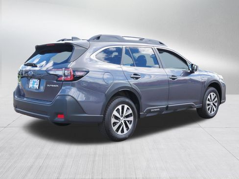 Used 2025 Subaru Outback Premium AWD/4WD image 7