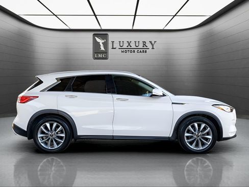 Used 2021 INFINITI QX50 Luxe AWD/4WD image 9