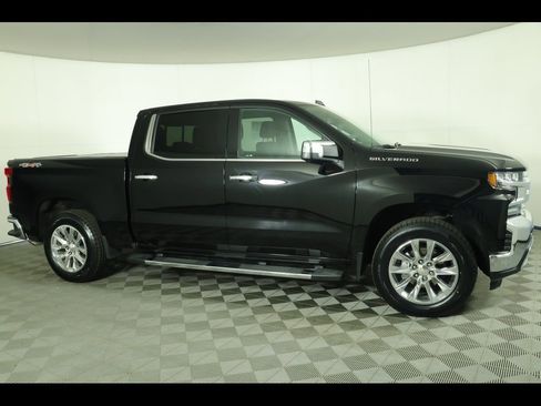 Used 2020 Chevrolet Silverado 1500 LTZ w/ LTZ Premium Package image 2