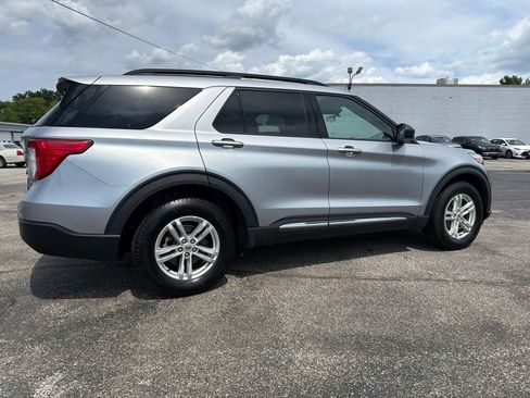 Used 2020 Ford Explorer XLT w/ Comfort Package AWD/4WD image 7
