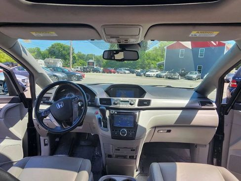 Used 2015 Honda Odyssey Touring image 16