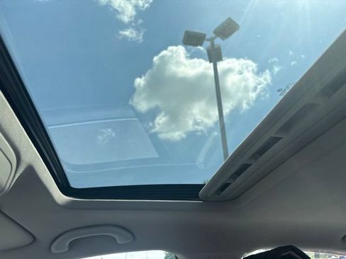 Used 2015 Volkswagen Jetta SE FWD image 13
