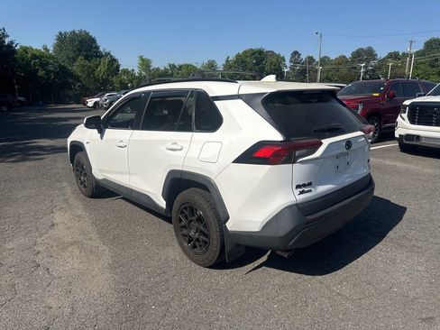 Used 2020 Toyota RAV4 XLE image 5