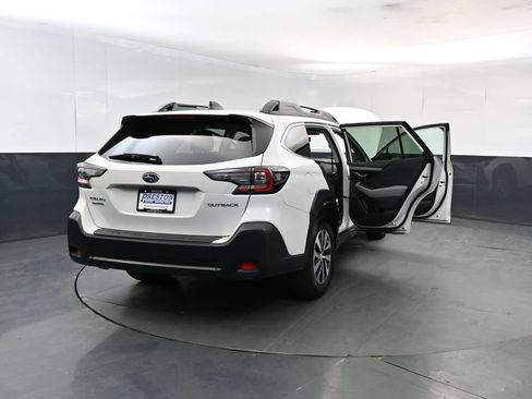 Used 2023 Subaru Outback Premium AWD/4WD image 29