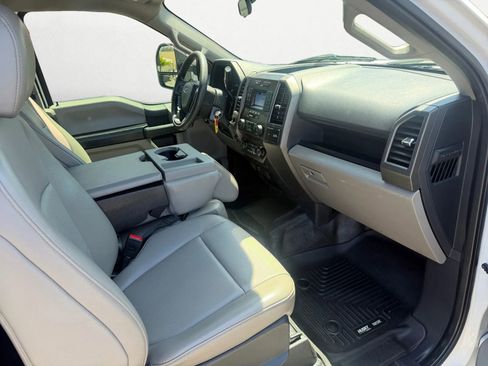 Used 2022 Ford F250 XL w/ Power Equipment Group RWD image 22