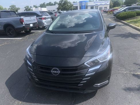 Used 2023 Nissan Versa S FWD image 8