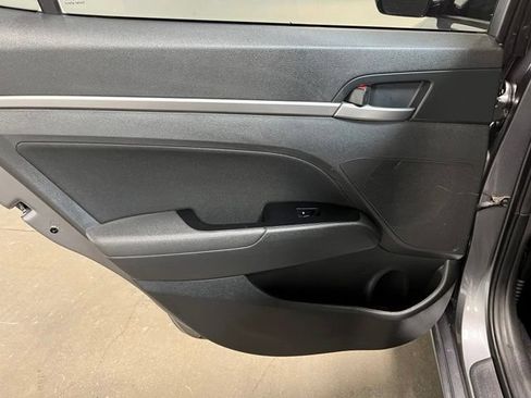 Used 2018 Hyundai Elantra Value Edition FWD image 16