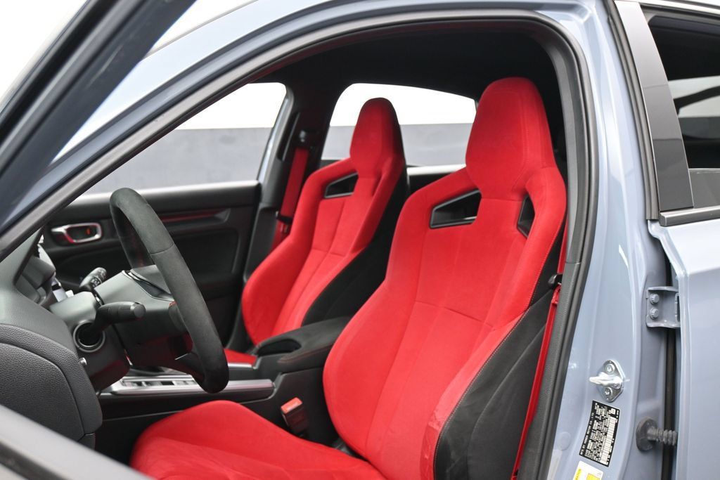 Used 2025 Honda Civic Type R image 10