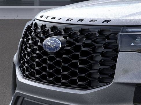 New 2026 Ford Explorer ST-Line w/ ST-Line Street Pack image 17