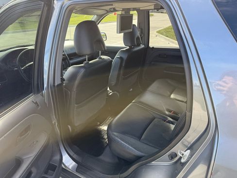 Used 2005 Honda CR-V EX image 14