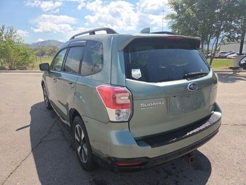 Used 2018 Subaru Forester 2.5i Premium AWD/4WD image 5