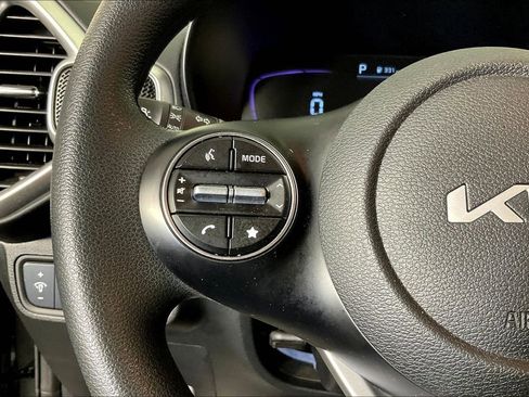 Used 2025 Kia Soul LX FWD image 26
