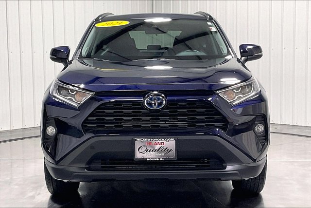 Used 2021 Toyota RAV4 XLE Premium AWD/4WD image 2