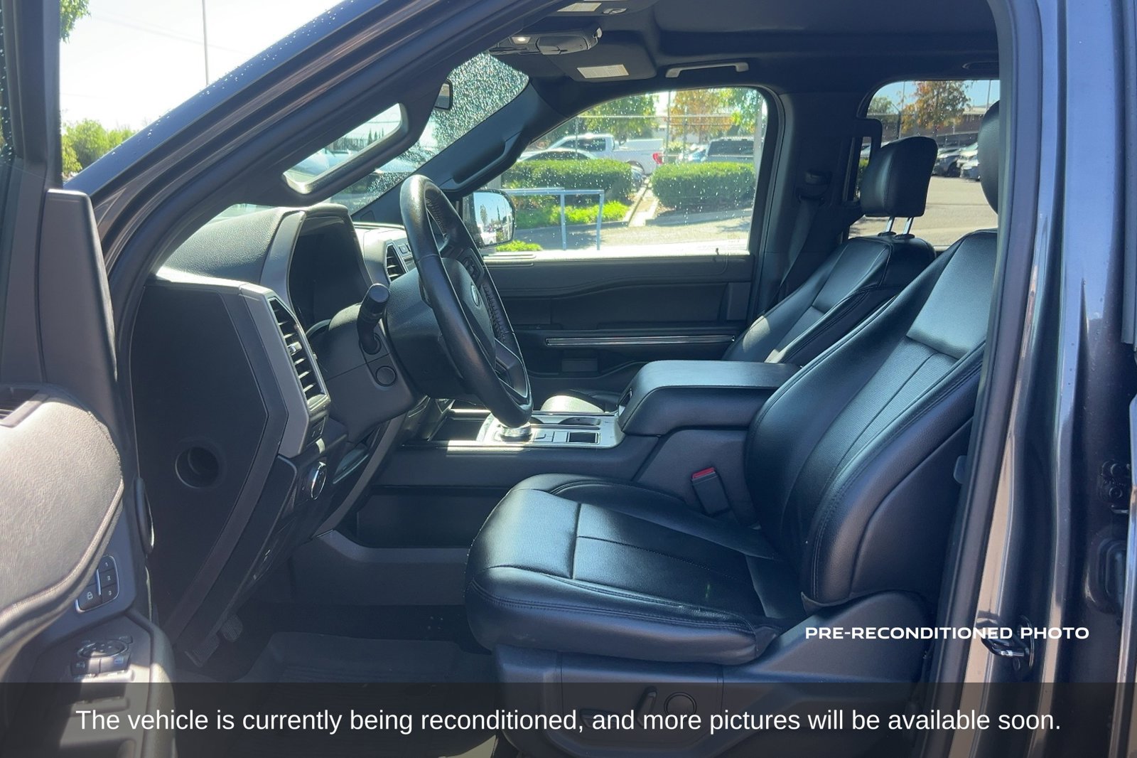Used 2020 Ford Expedition XLT w/ Equipment Group 202A RWD image 11