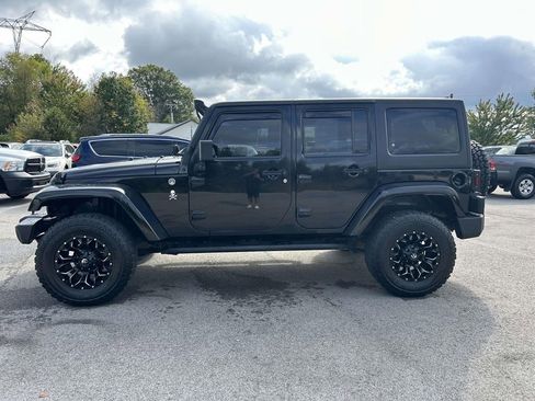 Used 2008 Jeep Wrangler Unlimited Sahara w/ Dual Top Group image 23