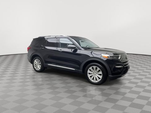 Used 2021 Ford Explorer Limited w/ Equipment Group 301A AWD/4WD image 47