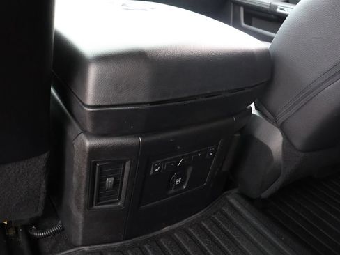 Used 2018 RAM 3500 Laramie w/ Cold Weather Group AWD/4WD image 17