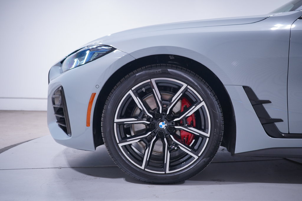 Used 2026 BMW M440i w/ Parking Assistance Package RWD image 2