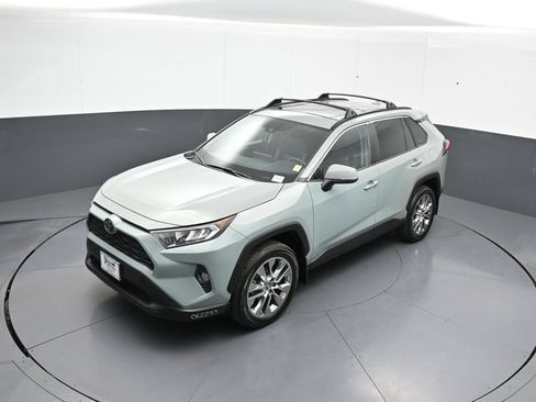 Certified 2020 Toyota RAV4 XLE Premium AWD/4WD image 35