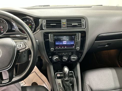 Used 2016 Volkswagen Jetta SEL w/ Lighting Package FWD image 18