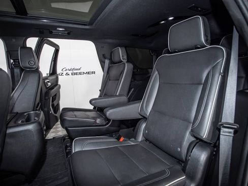 Used 2023 Chevrolet Tahoe Premier AWD/4WD image 14