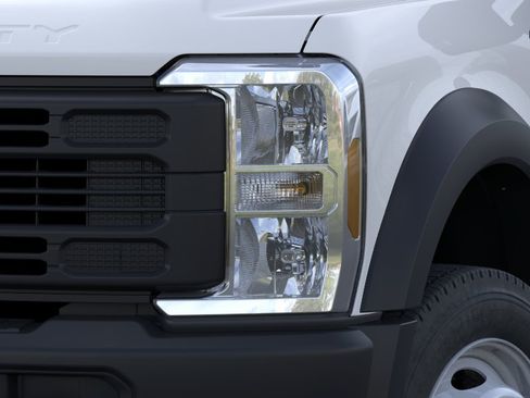 New 2026 Ford F550 2WD Regular Cab Super Duty image 18