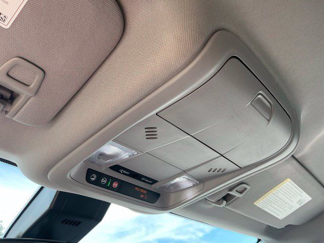 Used 2023 Chevrolet Equinox LT FWD image 28