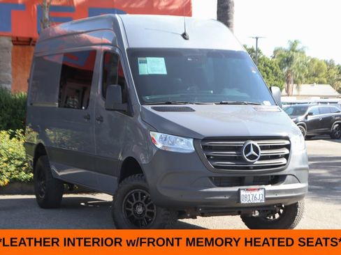 Used 2021 Mercedes-Benz Sprinter 2500 image 2