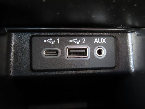 Used 2023 Nissan Maxima SL FWD image 10