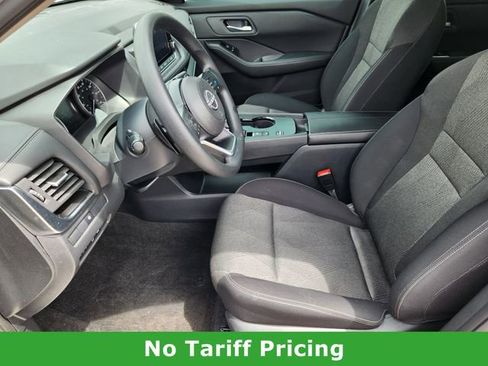 Used 2024 Nissan Rogue SV FWD image 12