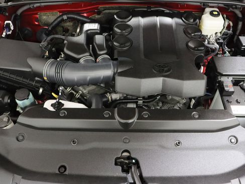 Used 2024 Toyota 4Runner SR5 image 38