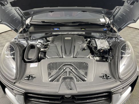 Used 2024 Porsche Macan S image 22
