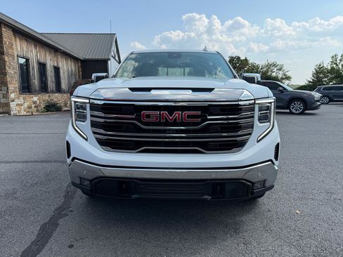 Used 2022 GMC Sierra 1500 SLT w/ SLT Premium Plus Package AWD/4WD image 10