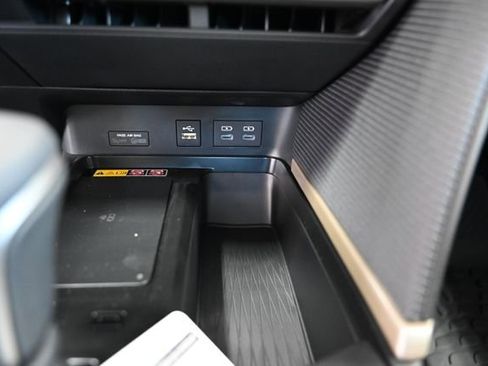 New 2026 Toyota Camry SE FWD image 18