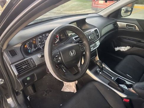 Used 2015 Honda Accord LX image 19